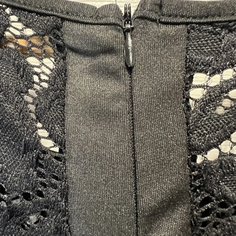 Black A-line sleeveless cocktail dress with a Floral lace top Size XXL - Picture 8 of 10